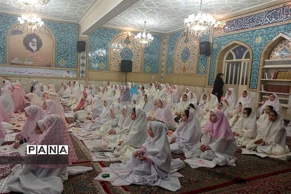 جشن تکلیف دختران کرجی در امامزاده حسن(ع) کرج