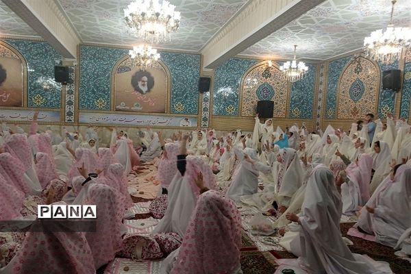 جشن تکلیف دختران کرجی در امامزاده حسن(ع) کرج