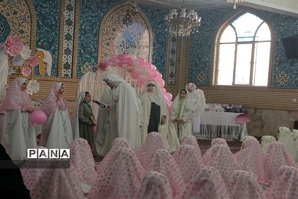 جشن تکلیف دختران کرجی در امامزاده حسن(ع) کرج