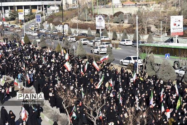 تشییع پیکر مطهر شهید مدافع حرم حسین محمدی در شهرستان پردیس