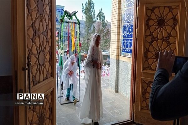 مراسم جشن تکلیف دانش‌آموزان در شهرستان راز