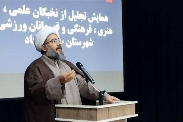 نخبگان سرآمد هر جامعه محسوب می‌شوند