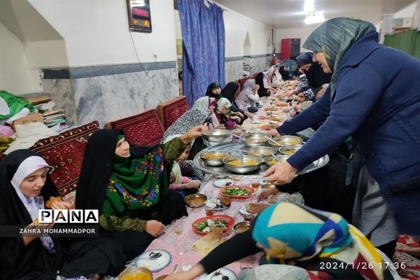 اعتکاف دانش‌آموزی در مسجد جامع شهریار