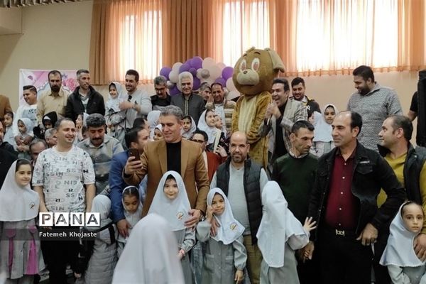 برگزاری مراسم روز پدر در دبستان کودک مسلمان شهرستان قرچک