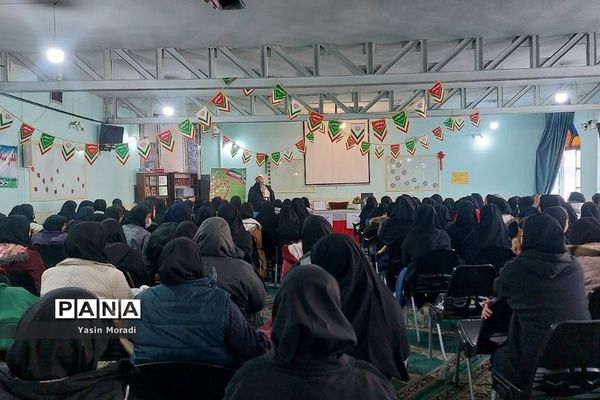 مراسم میلاد امیرالمومنین (ع) در دبیرستان حجاب ناحیه یک شهرری