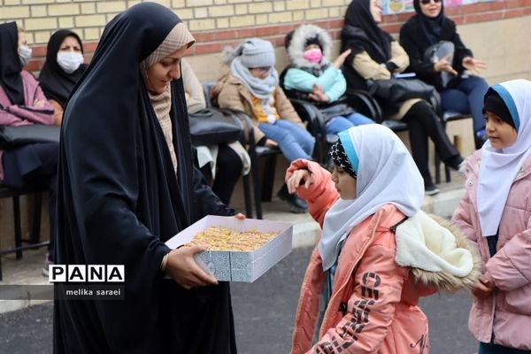 جشن  میلاد امام علی(ع) در آموزشگاه کمیل ناحیه یک بهارستان