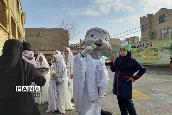 افتتاحیه توزیع شیر رایگان در دبستان فاطمه‌الزهرا(ع)