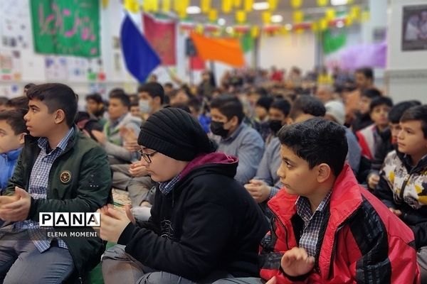 برگزاری جشن میلاد حضرت علی(ع) در مدارس کهریزک