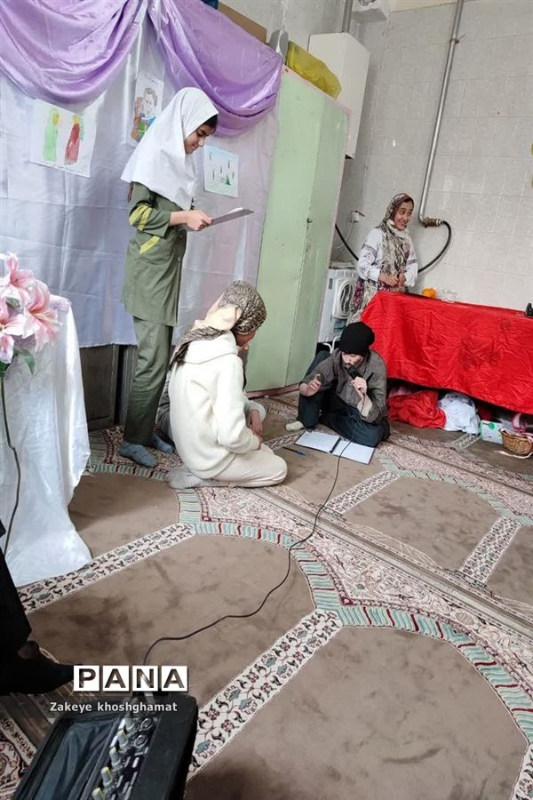برگزاری جشن میلاد حضرت علی (ع) و روز پدر در مدرسه شهید خاقانی شهرستان شیروان