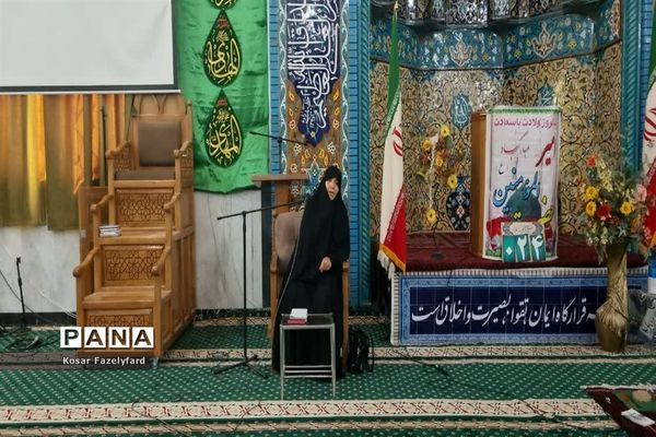 اعتکاف دانش‌آموزان دختر شهرستان مه ولات در مسجد جامع شهر فیض آباد