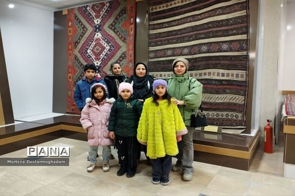 بازدید از موزه فرش و باستان شناسی شهرستان شیروان توسط شهروندان شیروانی