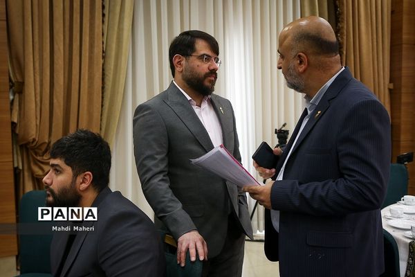 مراسم قرعه‌کشی جدول نمایش فیلم‌های چهل‌و‌دومین جشنواره فیلم فجر