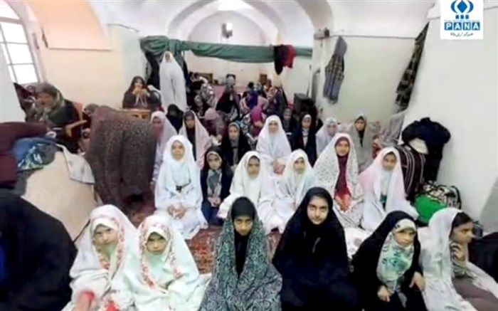 برگزاری مراسم اعتکاف با حضور پرشور دانش آموزان در مسجد جامع شهرستان کوهپایه/ فیلم