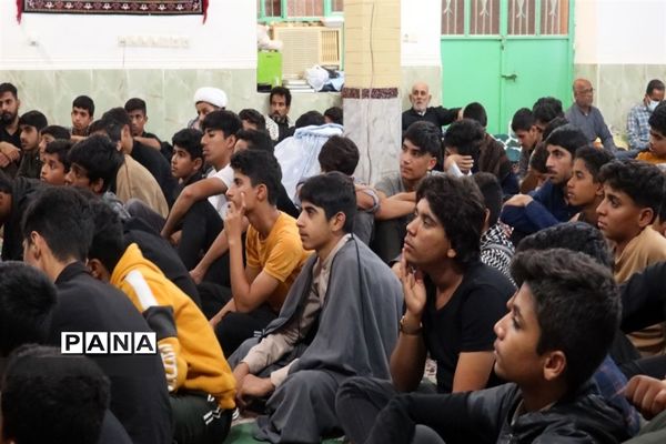 آئین اعتکاف دانش‌آموزای در هرمزگان