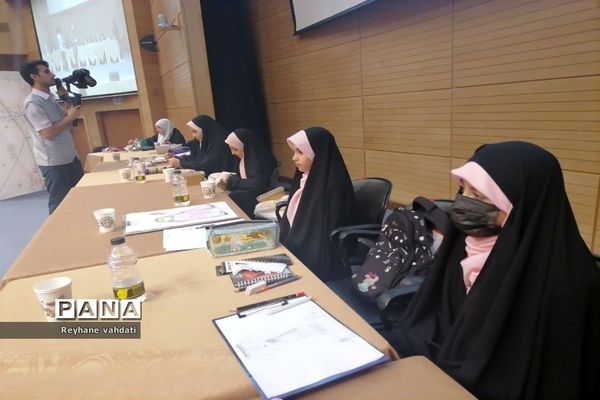 برگزاری همایش مشاوره ای  تربیت فرزند در تالار شهر مشهد
