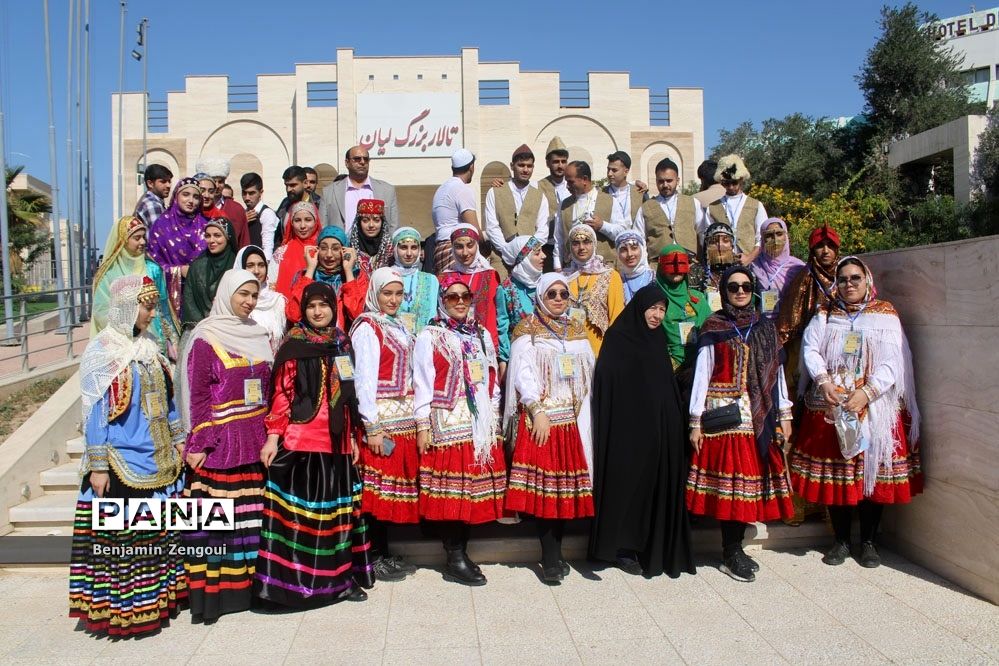 جشنواره اقوام دانشجو معلمان سراسر کشور در بوشهر