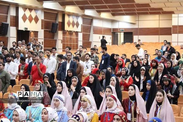 جشنواره اقوام دانشجو معلمان سراسر کشور در بوشهر
