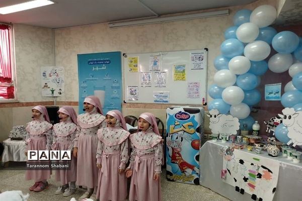 مراسم افتتاحیه طرح توزیع شیر رایگان درشهرستان اسلامشهر