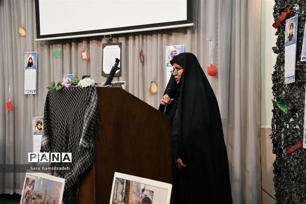 همایش لاله‌های روشن در هنرستان شهید مبصری