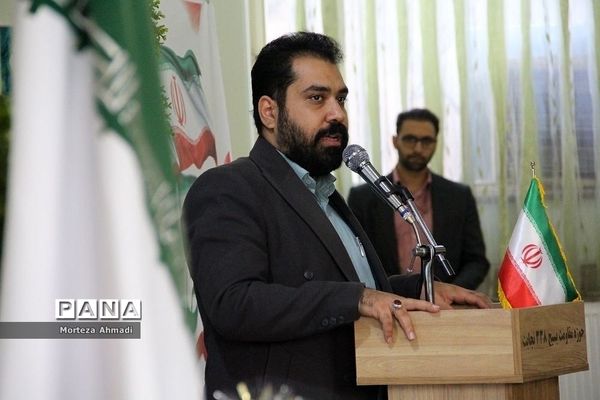 نواخته‌شدن زنگ انقلاب در هنرستان کوثر ناحیه یک شهرری