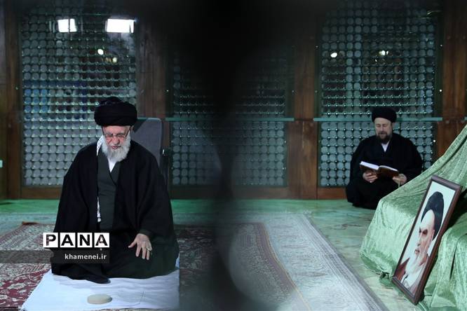 حضور رهبر انقلاب در مرقد امام و گلزار شهدای بهشت زهرا