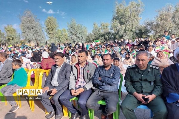 نواختن زنگ انقلاب اسلامی در مدارس شهرستان بهبهان