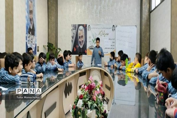 چهاردمین جلسه انجمن پژوهش و تحقیق دانش آموزان ممتاز آموزشگاه علامه طباطبایی