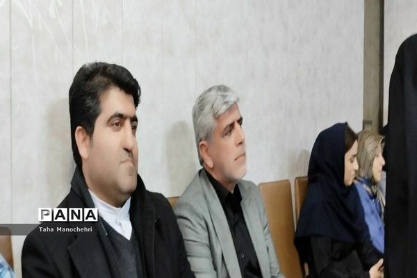 چهاردمین جلسه انجمن پژوهش و تحقیق دانش آموزان ممتاز آموزشگاه علامه طباطبایی