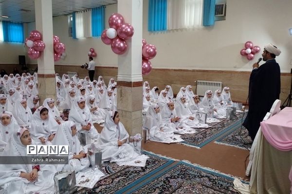 برگزاری جشن عبادت دختران دبستان ۲۲بهمن دو ناحیه یک شهرری