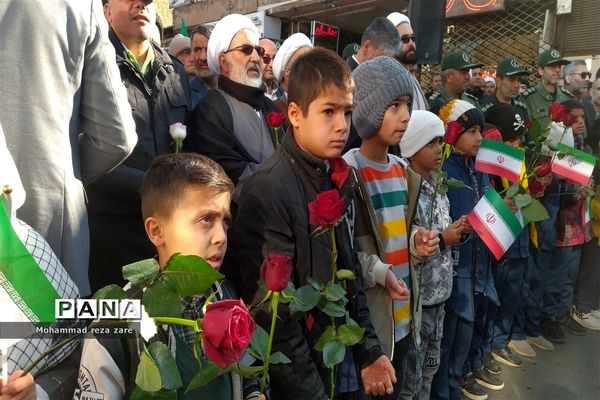 جشن سالروز ورود حضرت امام خمینی ره به میهن و گلبانگ انقلاب در کاشمر