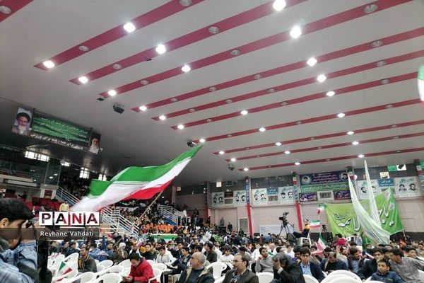 برگزاری جشن آغاز  دهه فجر در سالن شهید بهشتی مشهد