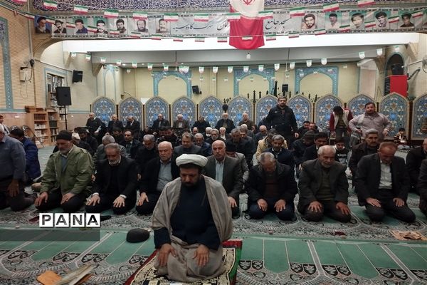 حضور پدر شهید مصطفی احمدی روشن در مراسم آغازین دهه فجر در شهرستان قدس