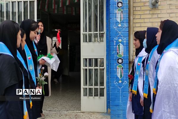 آموزش مهارت‌های پیشتازان سازمان دانش آموزی بجنورد
