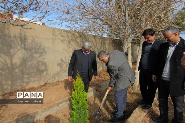 آیین افتتاحیه دبستان فاطمه قلی زاده و مادر مهربان