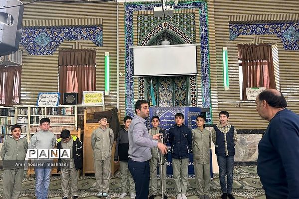 نماز جمعه رودهن با حضور مدیرکل آموزش و پرورش شهرستان‌های استان تهران