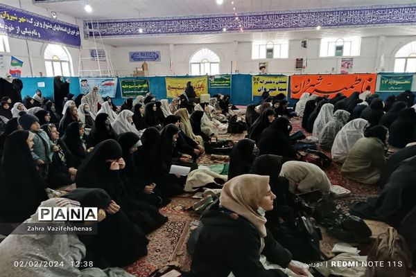 شرکت باشکوه پایگاه های بسیج خواهران حوزه ام ائمه (س) در نماز جمعه ۱۳ بهمن شهرستان شیروان