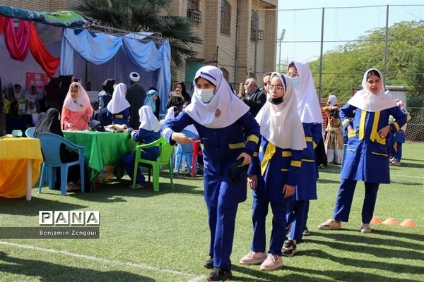 افتتاحیه جشنواره فرهنگی و هنری دبستان امید انقلاب ( شاهد دختران شهرستان بوشهر)