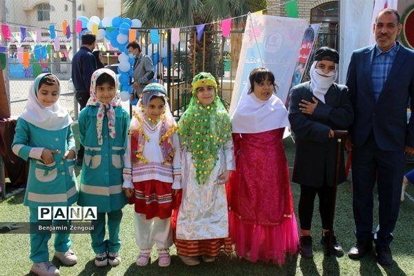 افتتاحیه جشنواره فرهنگی و هنری دبستان امید انقلاب ( شاهد دختران شهرستان بوشهر)