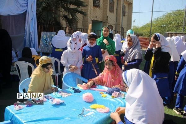 افتتاحیه جشنواره فرهنگی و هنری دبستان امید انقلاب ( شاهد دختران شهرستان بوشهر)