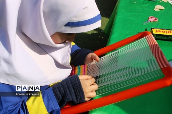 افتتاحیه جشنواره فرهنگی و هنری دبستان امید انقلاب ( شاهد دختران شهرستان بوشهر)