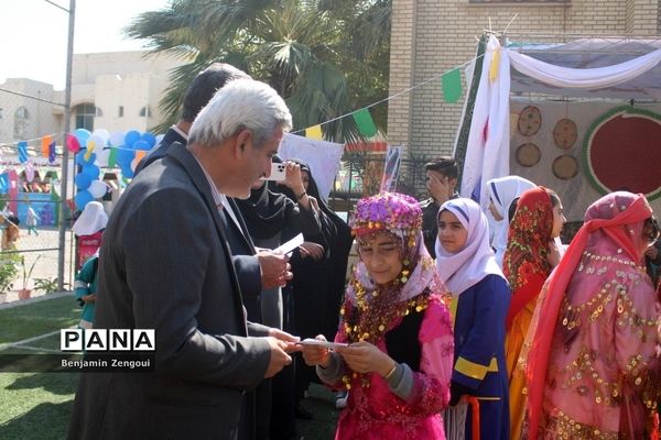 افتتاحیه جشنواره فرهنگی و هنری دبستان امید انقلاب ( شاهد دختران شهرستان بوشهر)