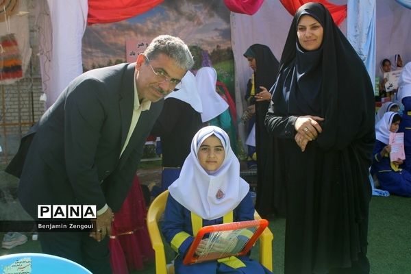 افتتاحیه جشنواره فرهنگی و هنری دبستان امید انقلاب ( شاهد دختران شهرستان بوشهر)