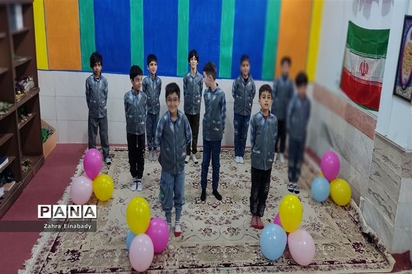 برپایی نمایشگاه و اجرا برنامه‌های متنوع به‌مناسبت دهه فجر در مدارس غیر دولتی  ملارد