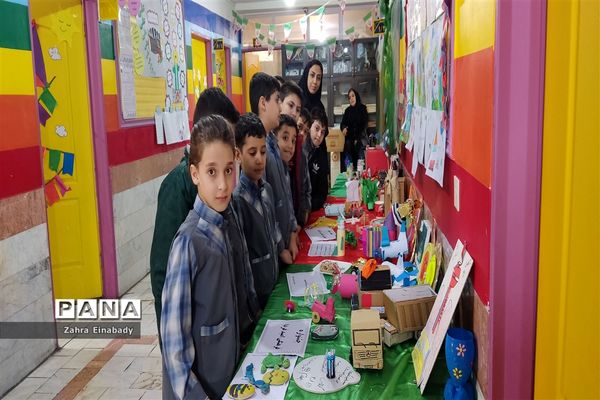 برپایی نمایشگاه و اجرا برنامه‌های متنوع به‌مناسبت دهه فجر در مدارس غیر دولتی  ملارد