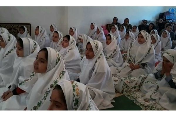 برگزاری مراسم جشن تکلیف دانش‌آموزان منطقه کجور/فیلم