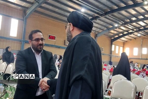 افتتاح طرح ماهر در سالن شهید یدالهی شهرستان شهریار توسط مسئولین کشوری واستانی