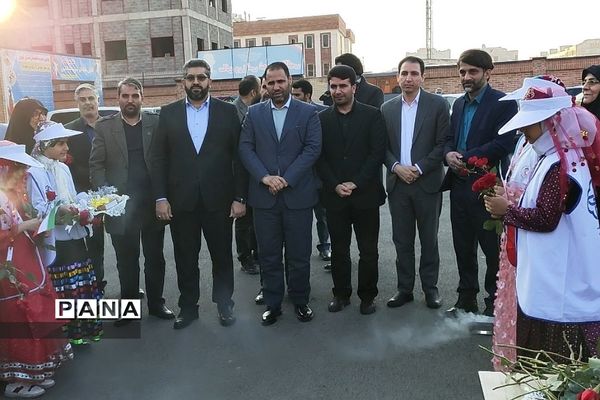 افتتاح طرح ماهر در سالن شهید یدالهی شهرستان شهریار توسط مسئولین کشوری واستانی