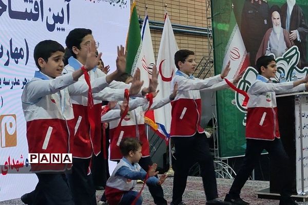 افتتاح طرح ماهر در سالن شهید یدالهی شهرستان شهریار توسط مسئولین کشوری واستانی