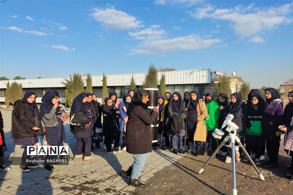 حضور دانش‌آموزان دبیرستان هوشنگی در اردوی علمی رصد خانه دانشگاه فردوسی مشهد