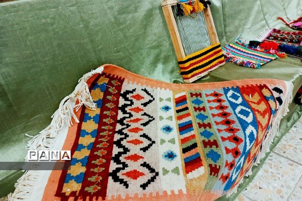 بازارچه کسب و کار دانش‌آموزی در قوچان